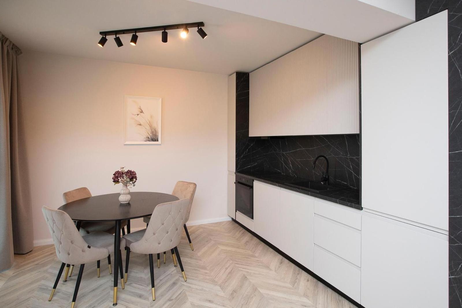 קלוז'-נאפוקה Boudoir Apartment City Tower - 15Th Floor מראה חיצוני תמונה